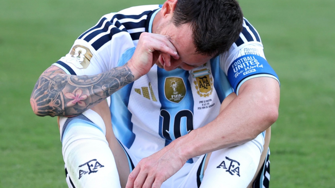Lotët e një gjeniu  Messi mbyll kapitullin e fundit me fanellën e Argjentinës